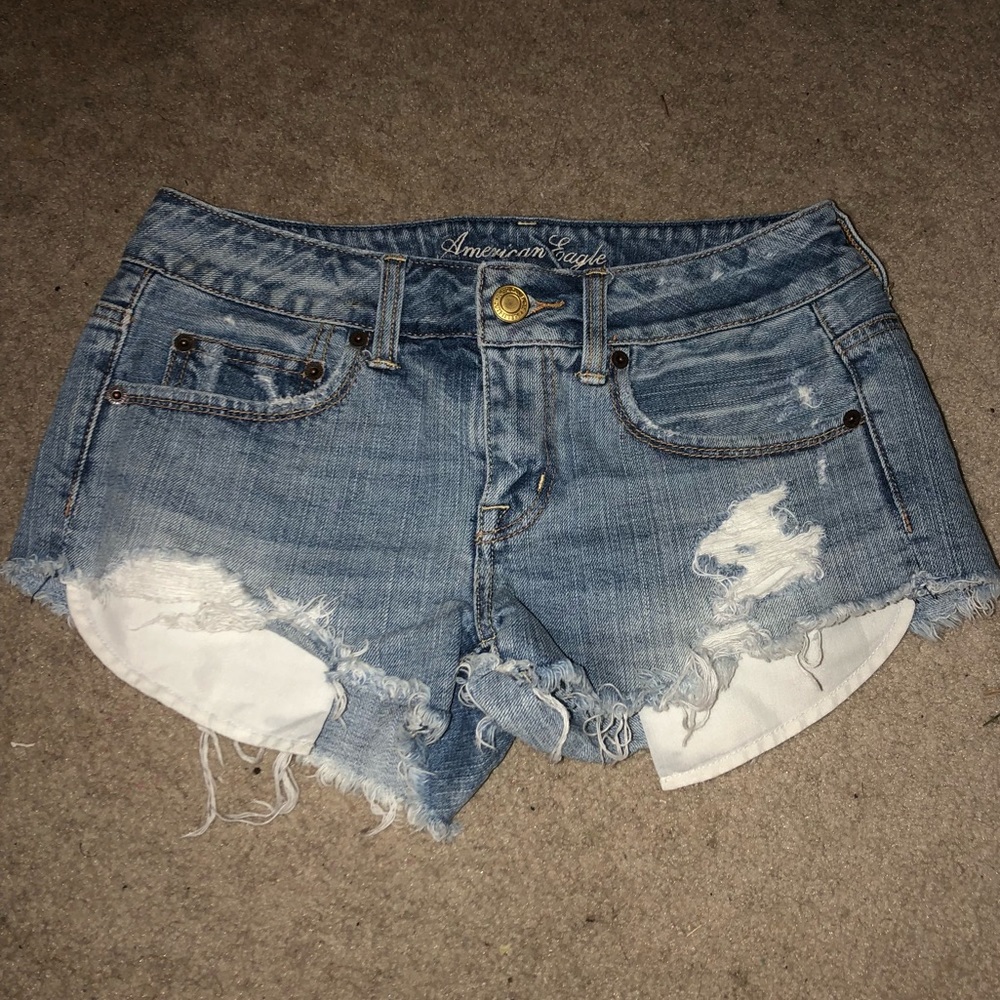 American eagle ripped denim shorts